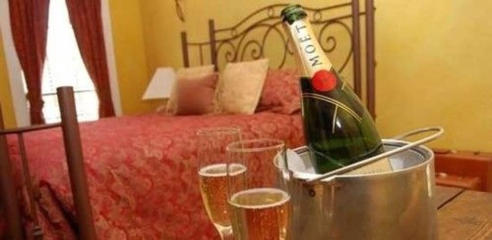 Individually decorated, individually furnished, soundproofing, free WiFi