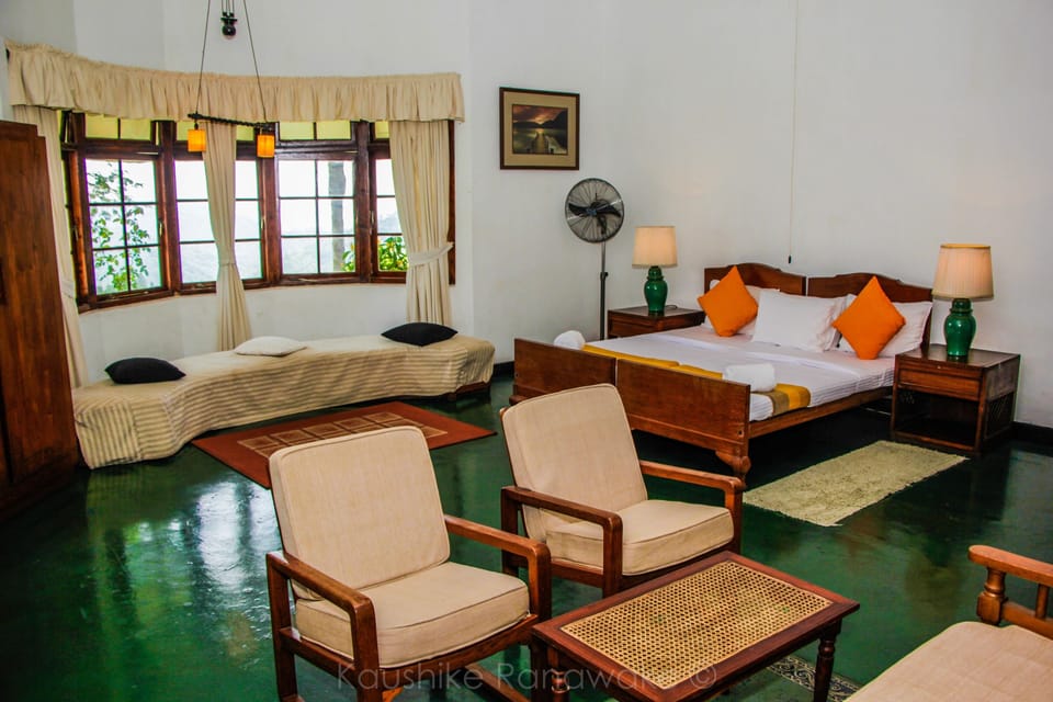 Deluxe Double or Twin Room, Valley View, Mountainside | Desk, iron/ironing board, free WiFi, bed sheets