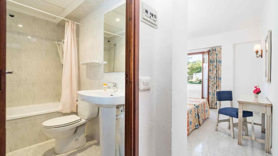Shower, hair dryer (on request), towels