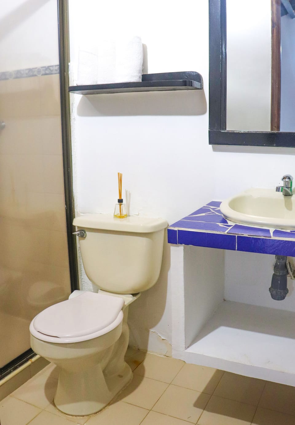 Quadruple Room | Bathroom | Shower, free toiletries, towels, soap
