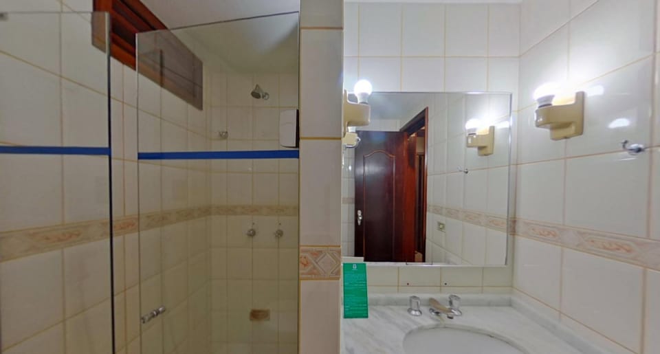 Standard Triple Room, Ocean View | Bathroom | Shower, towels