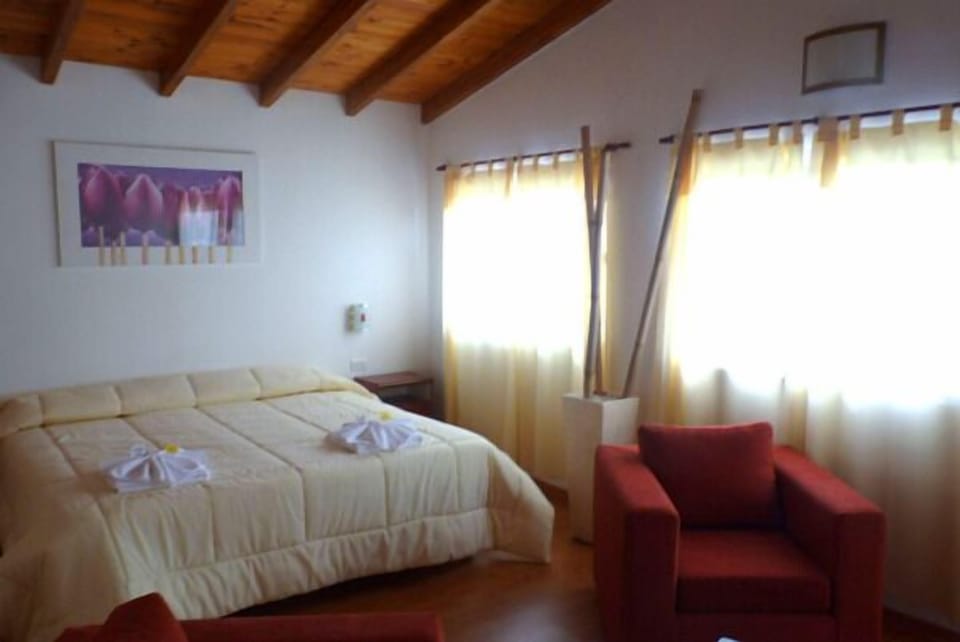 Free cribs/infant beds, free WiFi, bed sheets