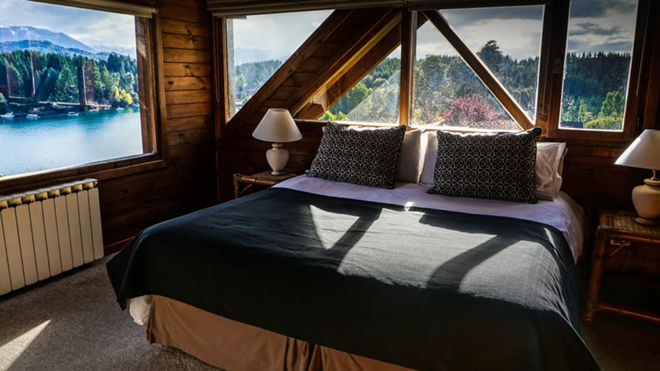 Bungalow, 2 Bedrooms, Lake View | Premium bedding, in-room safe, individually decorated