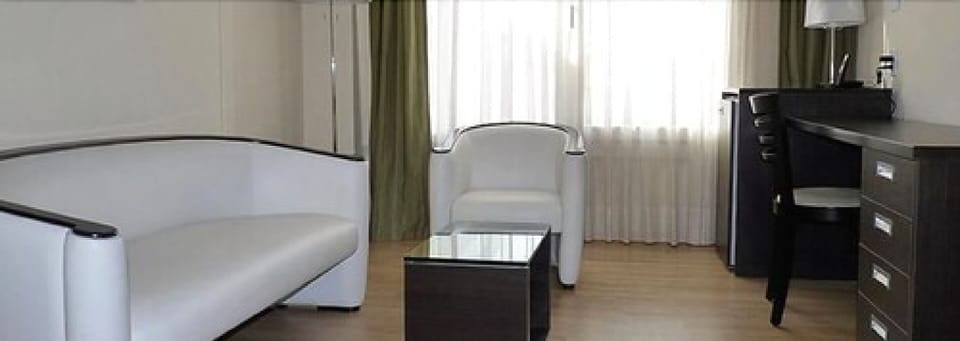 21-inch LED TV with cable channels, TV