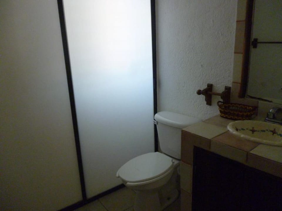 2 camas dobles Aire Acondicionado | Bathroom | Shower, towels