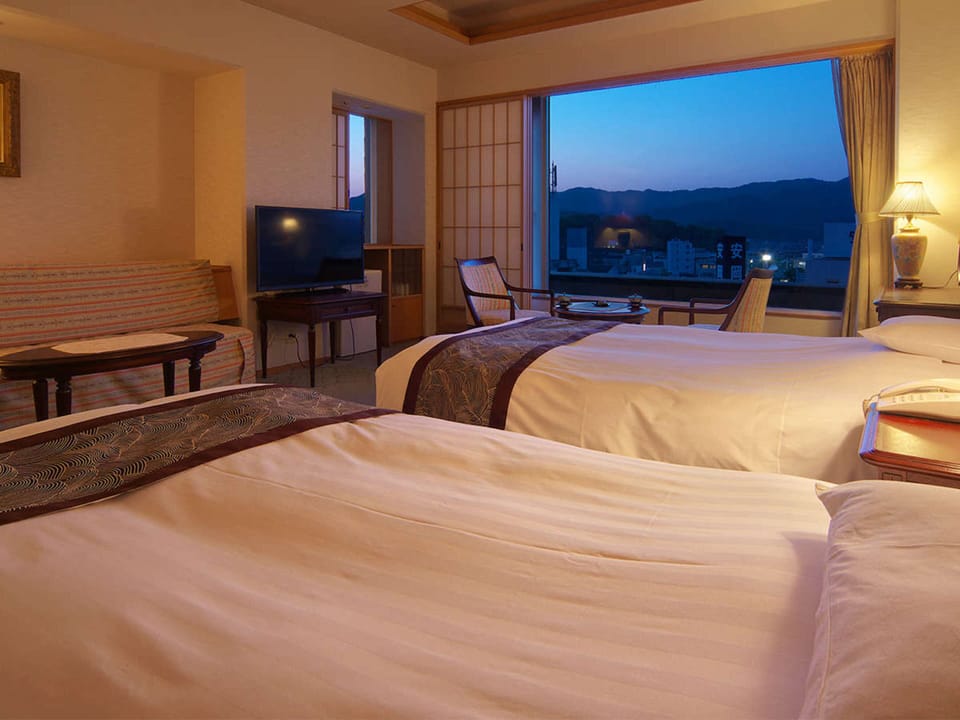 (New)Superior Twin Room - Non-Smoking | Premium bedding, in-room safe, WiFi (free), bed sheets