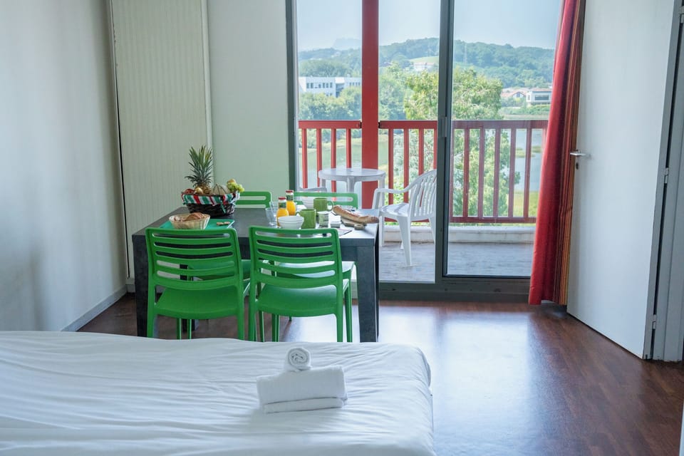 2 Bedroom Apartment 4 people 2 infants, with 2 bathrooms | Living area | TV