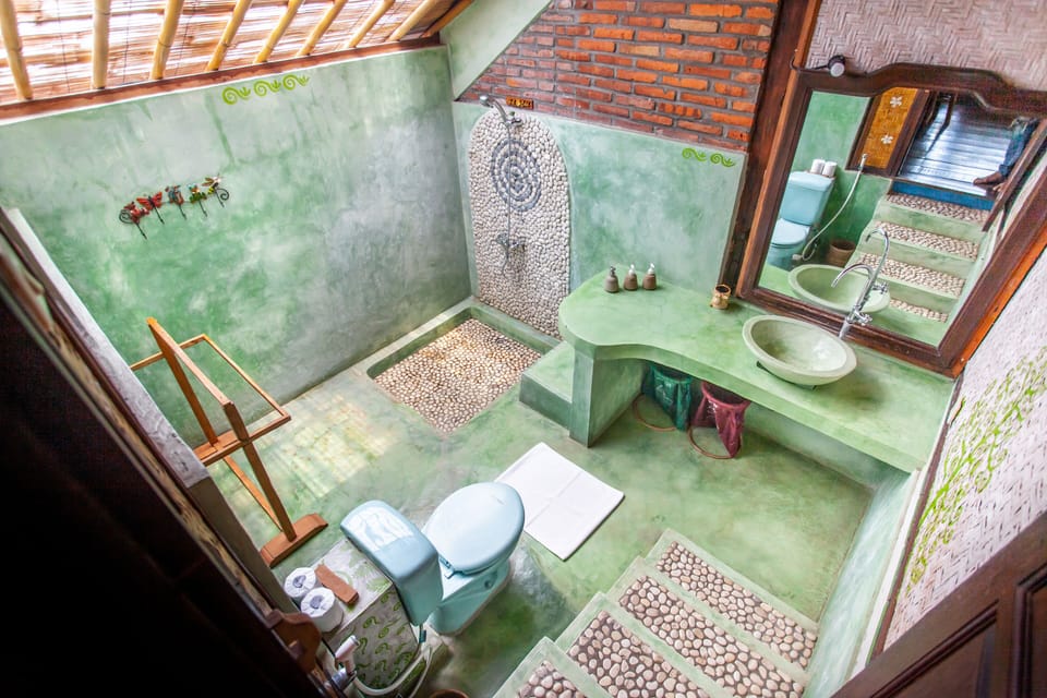 Traditional Room (NO AC) | Bathroom | Shower, free toiletries, towels