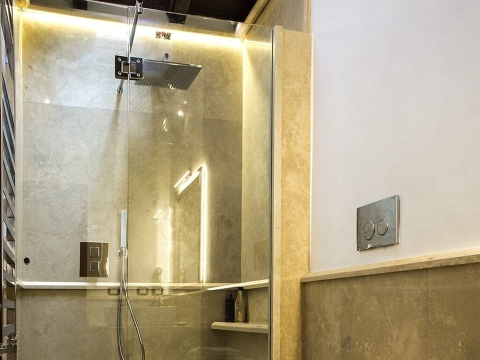 Double Room, Ensuite (Bella Vista) | Bathroom
