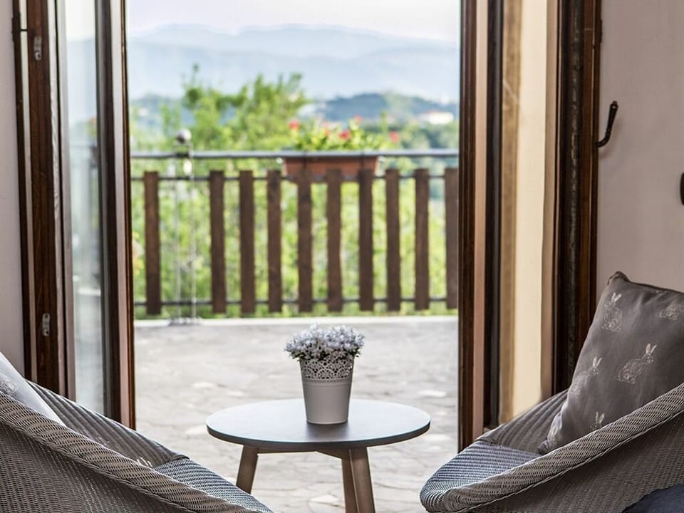 Double Room, Ensuite (Rosamarino) | View from property