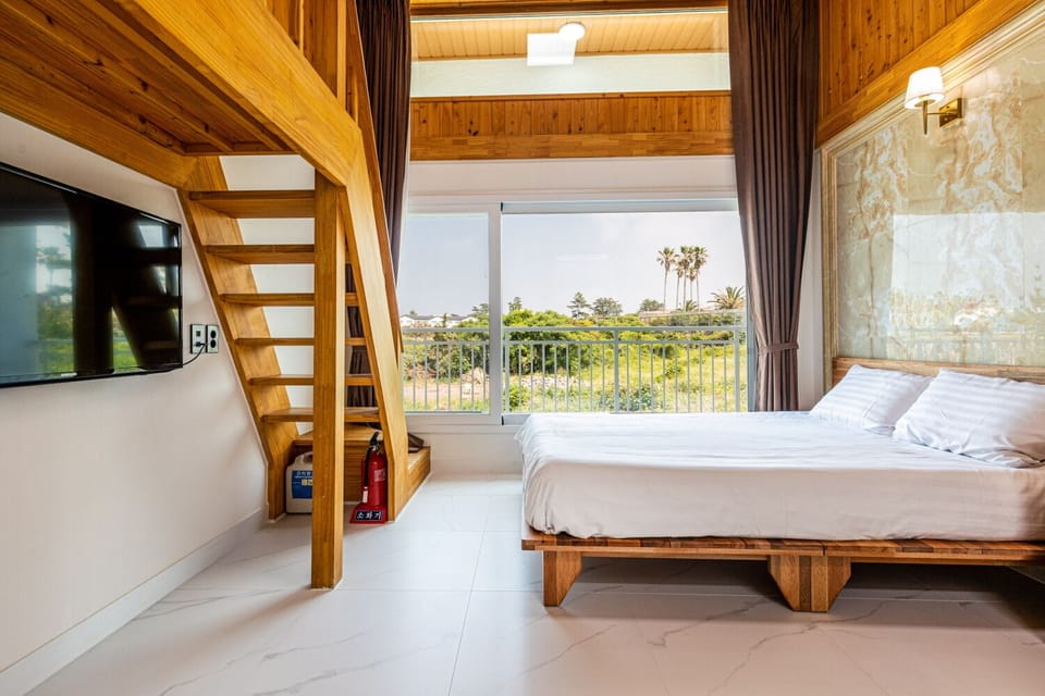 16PY Standard Duplex(Mountain) | Free WiFi, bed sheets