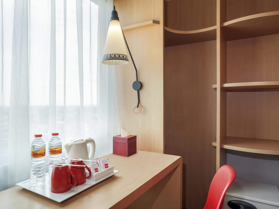 In-room safe, desk, free WiFi, bed sheets