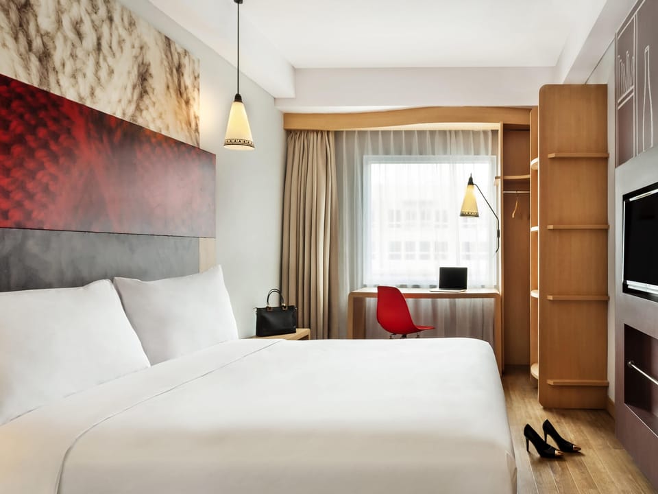 In-room safe, desk, free WiFi, bed sheets