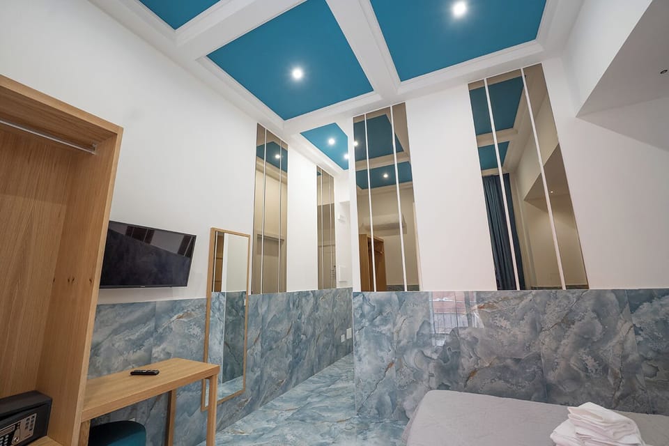Exclusive Studio Suite, 1 Bedroom, City View, Annex Building (Via Depretis 88) | Premium bedding, desk, free WiFi, bed sheets