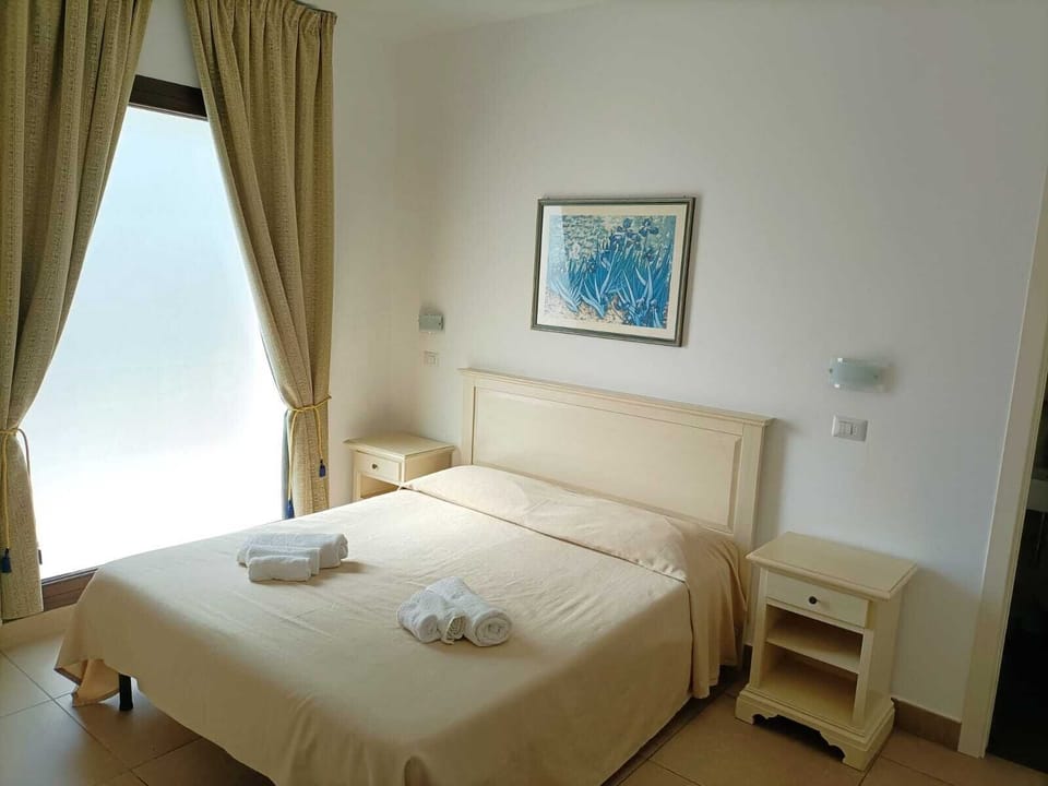 Classic Double Room | Free WiFi, bed sheets