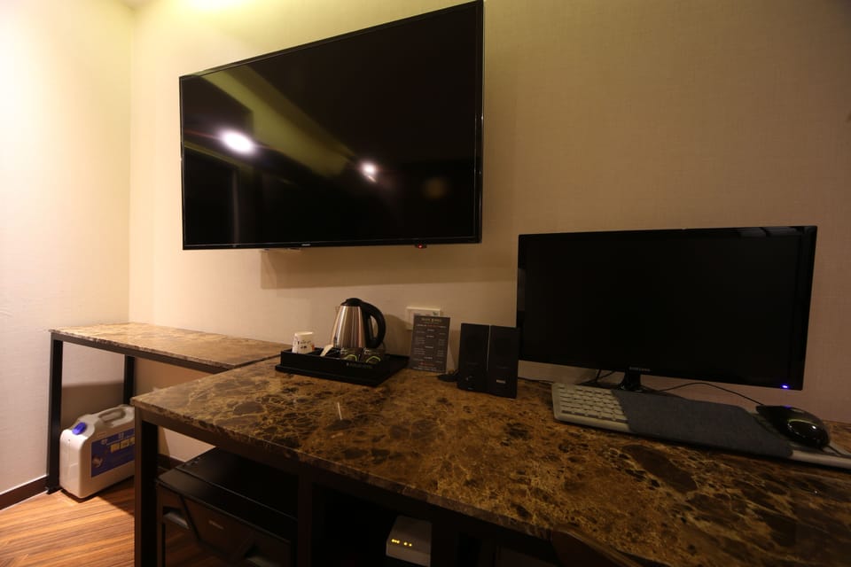 Double Room | Premium bedding, down comforters, free WiFi, bed sheets
