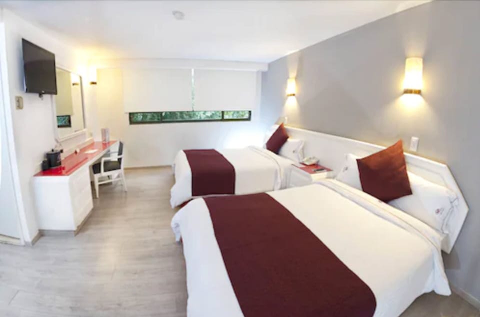 Standard double | In-room safe, desk, blackout drapes, free WiFi
