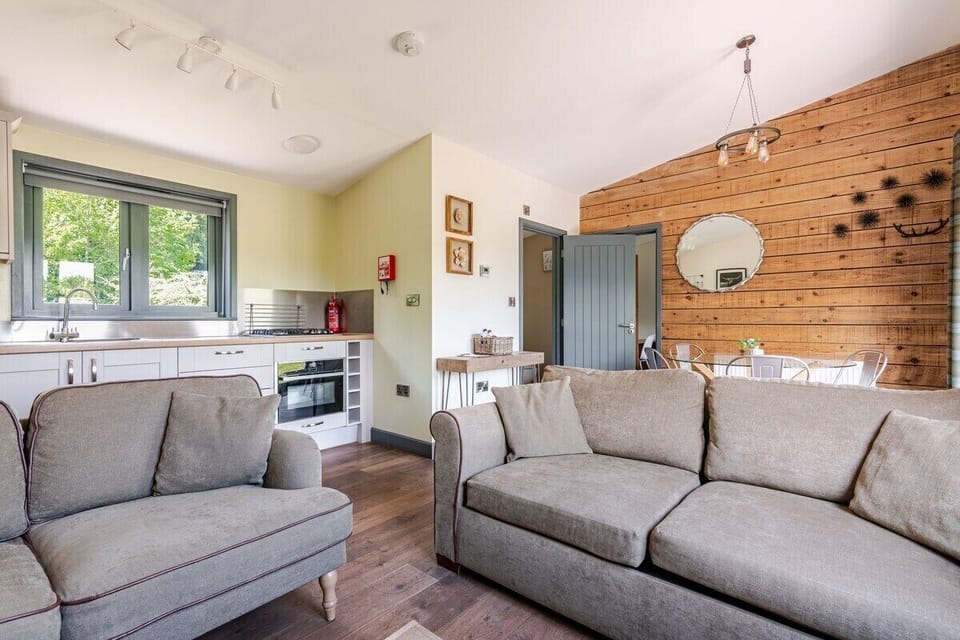 Deluxe Apartment, Private Bathroom, Courtyard View (1) | Lounge | 2 bars/lounges