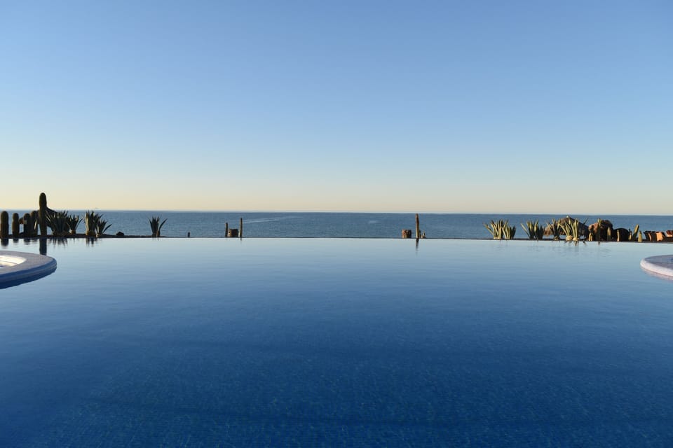 Infinity pool