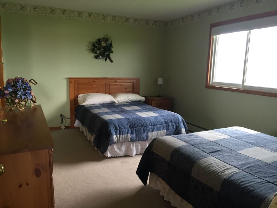 Apartment, 4 Bedrooms | WiFi (free), bed sheets