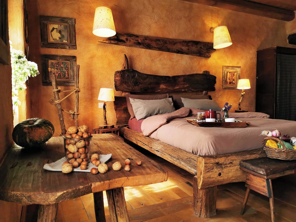Grand Suite | Premium bedding, down comforters, memory foam beds