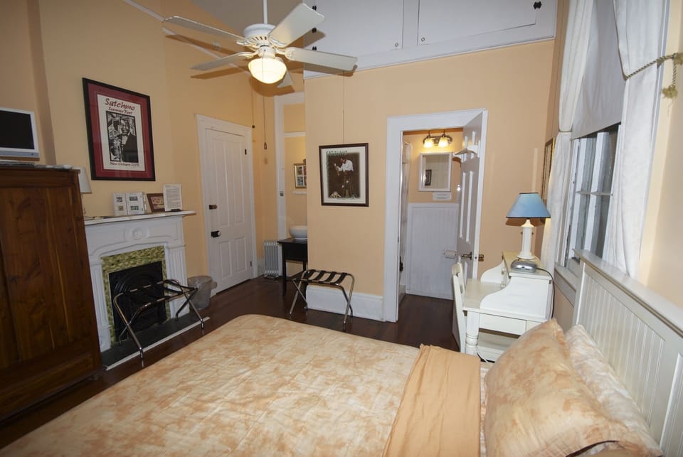 Standard Double Room, 1 Bedroom, Non Smoking | In-room safe, desk, free WiFi