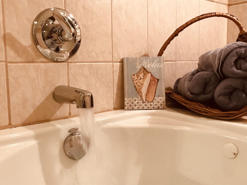 Schocklehorne Suite, Multiple Beds, Private Bathroom | Jetted tub