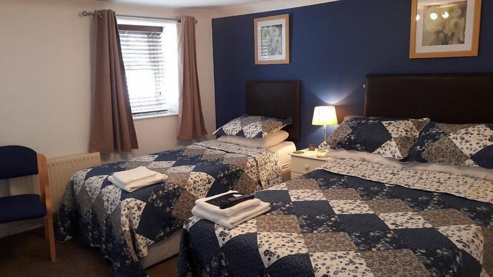 Comfort Apartment | 3 bedrooms, premium bedding, desk, laptop workspace