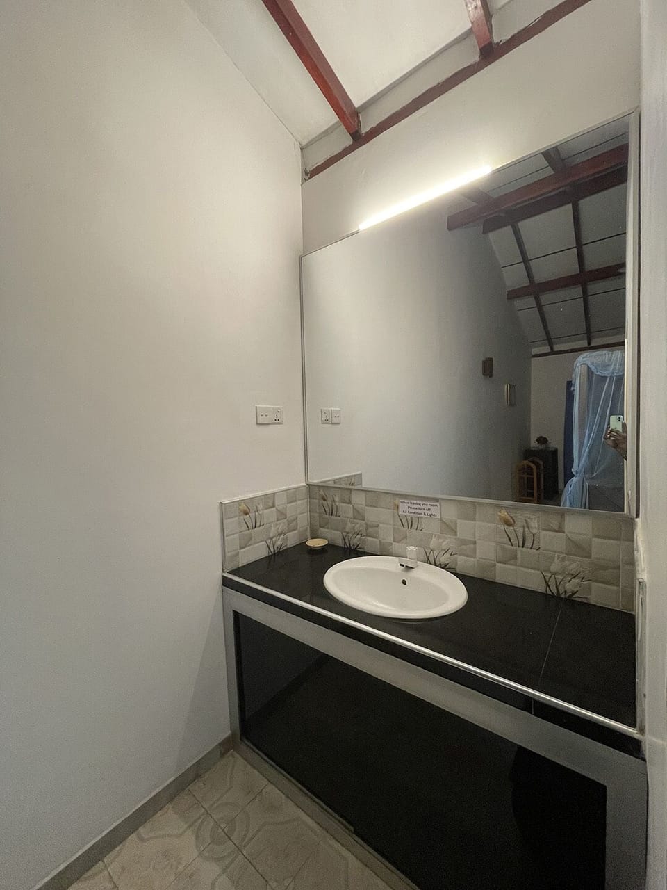 Comfort Double Room, Non Smoking, Hill View | Bathroom | Shower, free toiletries, bathrobes, slippers