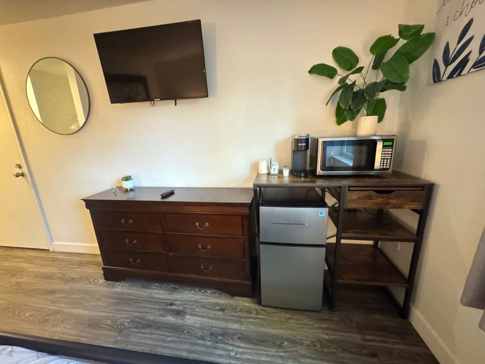 Classic Room | Memory foam beds, desk, laptop workspace, blackout drapes