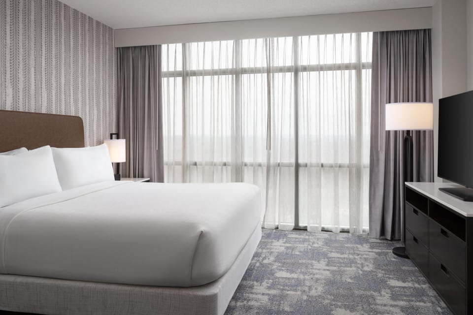 1 bedroom, premium bedding, pillowtop beds, in-room safe