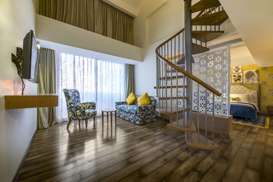Attic Suite Valley View | Interior