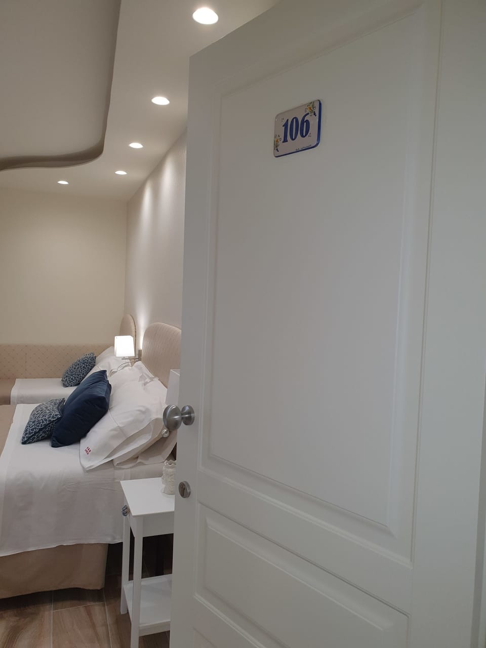 In-room safe, desk, soundproofing, free WiFi