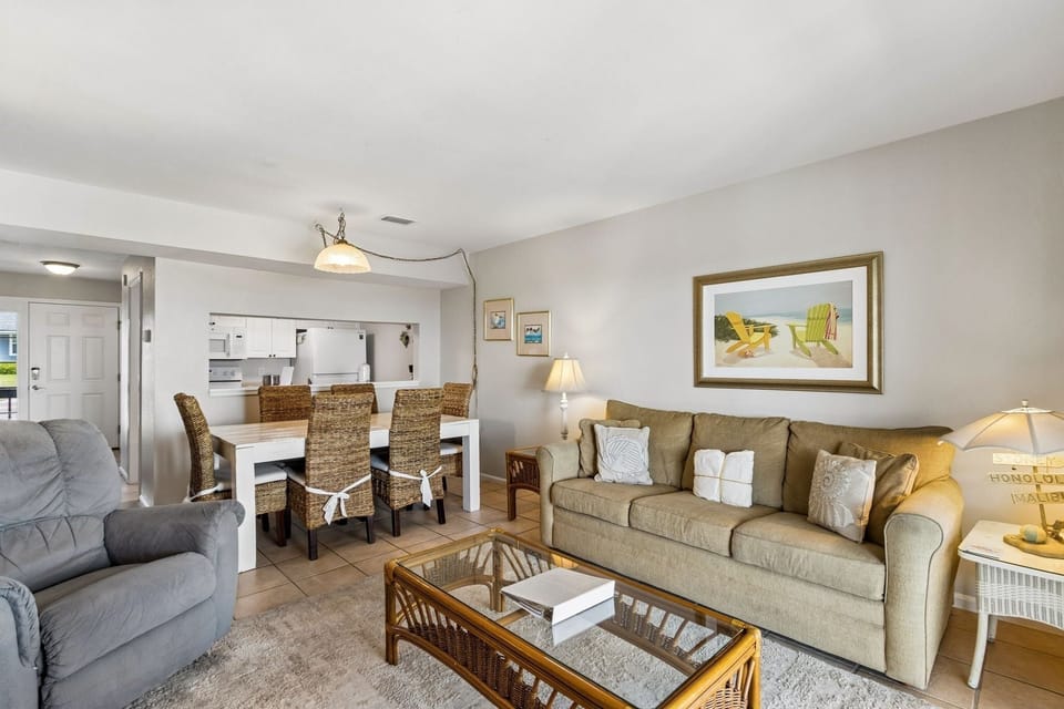 House, 2 Bedrooms | Living area | Flat-screen TV, DVD player