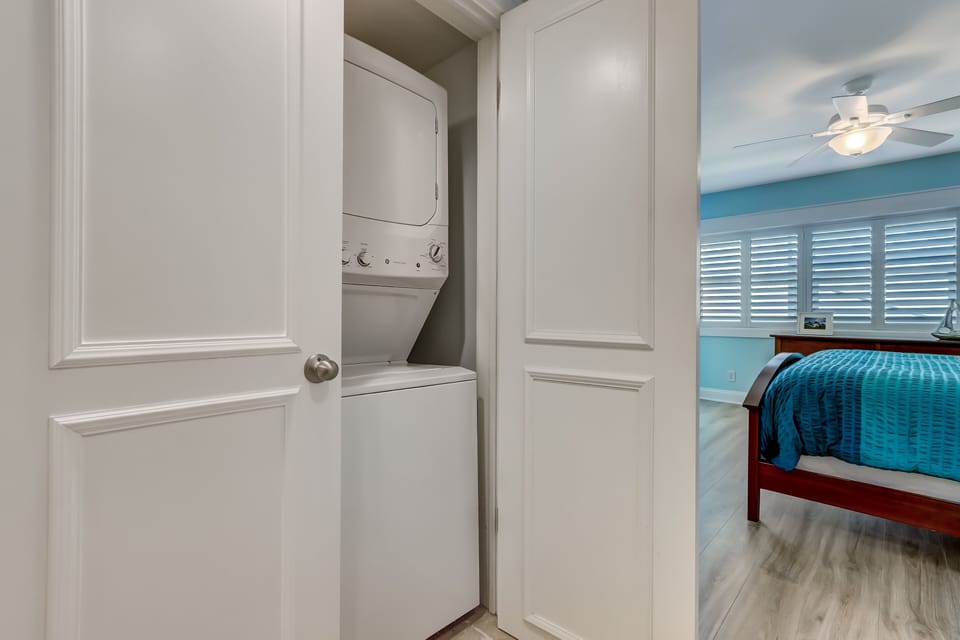 Condo, 2 Bedrooms | 2 bedrooms, free WiFi, bed sheets