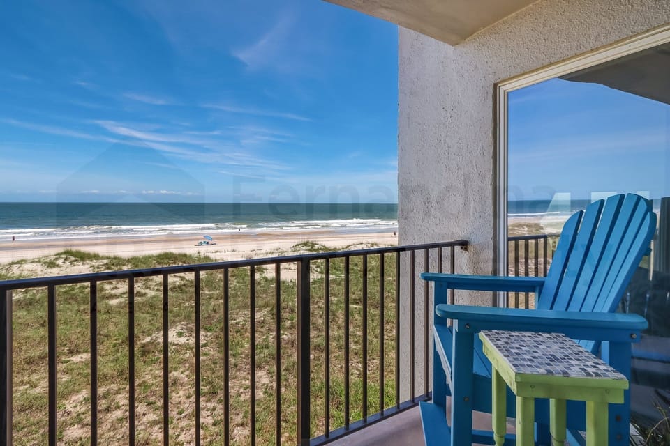 Condo, 2 Bedrooms | Property grounds