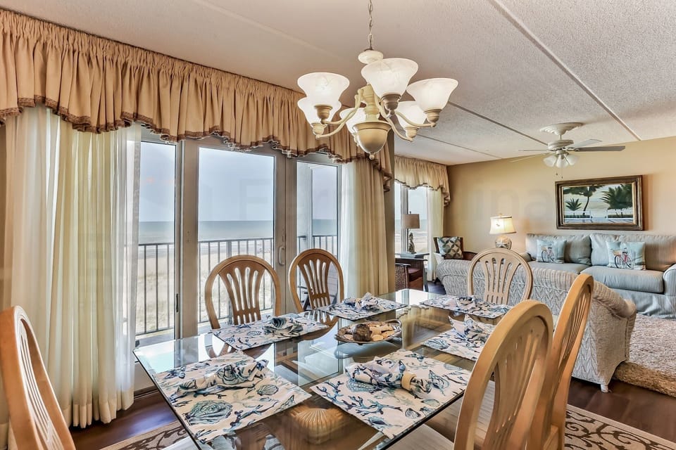 Condo, 2 Bedrooms | Interior