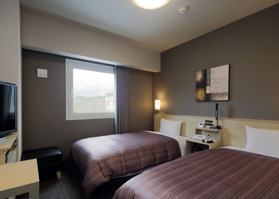 Standard Twin Room, Non Smoking | Desk, free WiFi, bed sheets
