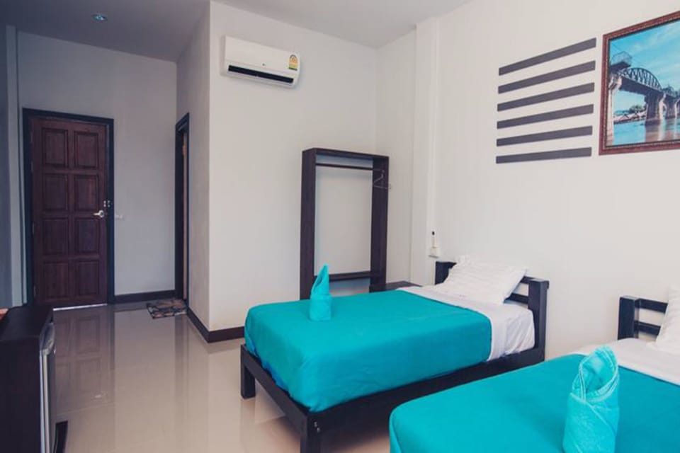 Deluxe Twin Room | Desk, rollaway beds, free WiFi