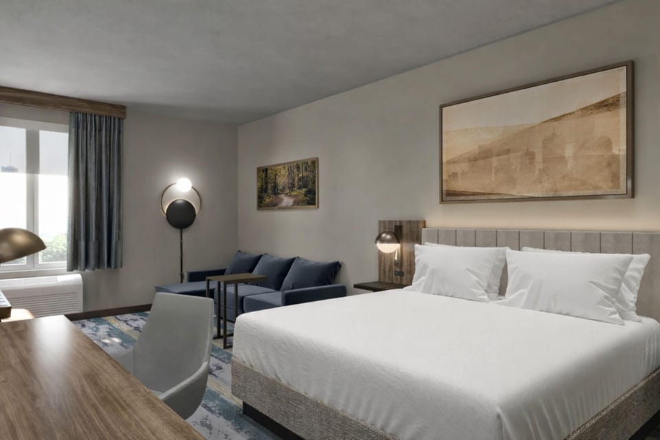 Egyptian cotton sheets, premium bedding, pillowtop beds, desk