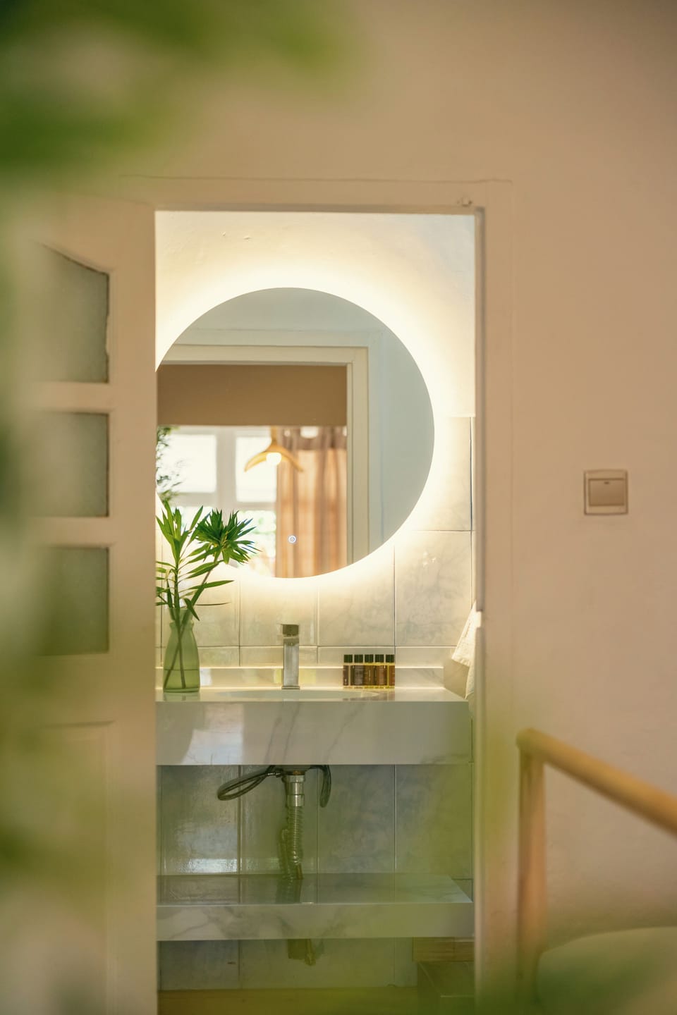 Open Space Family Room | Bathroom | Shower, free toiletries, hair dryer, towels