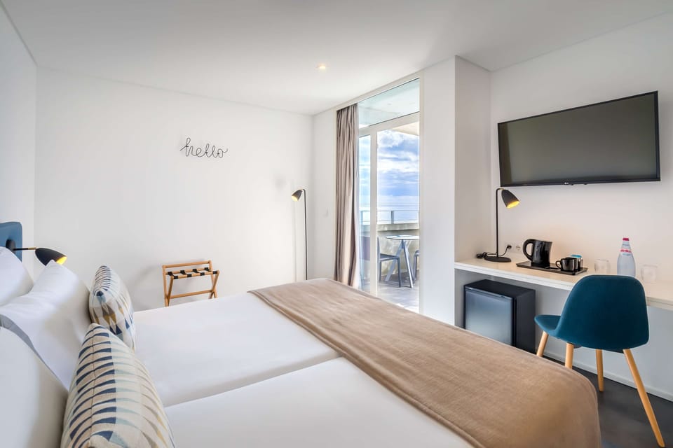 1 bedroom, hypo-allergenic bedding, minibar, in-room safe