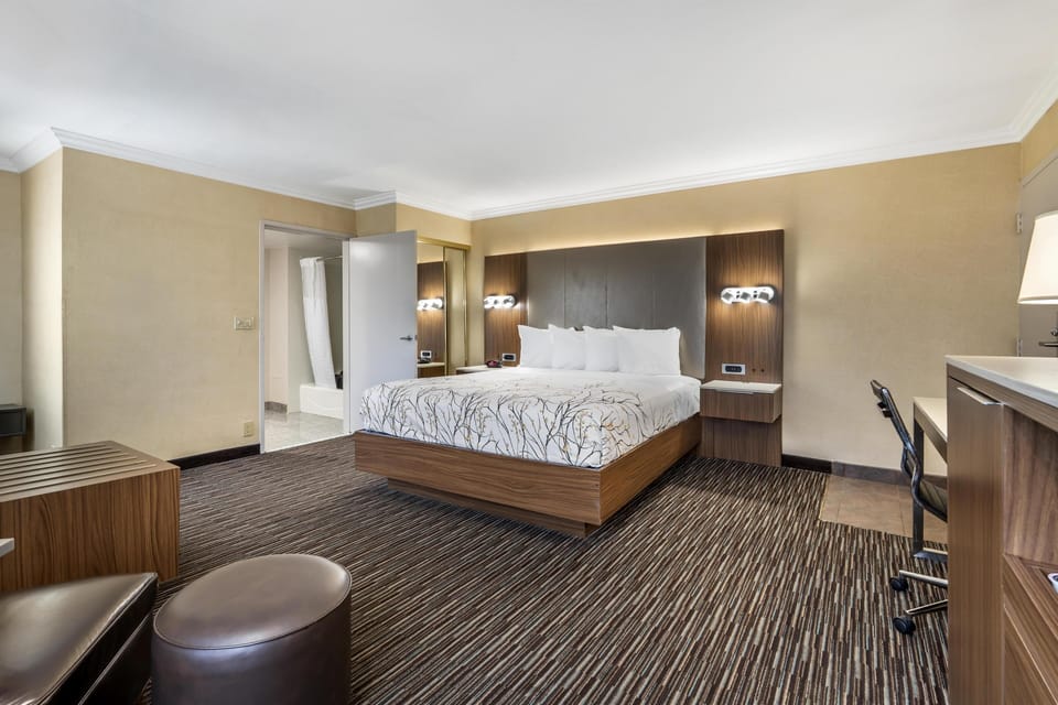 In-room safe, desk, laptop workspace, iron/ironing board