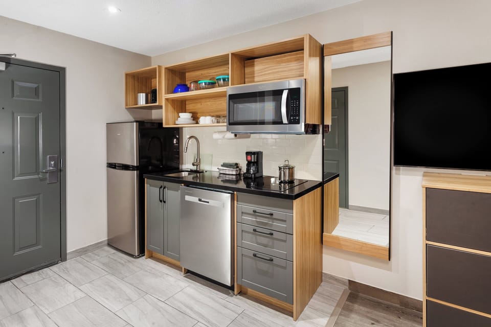 Desk, laptop workspace, blackout drapes, soundproofing