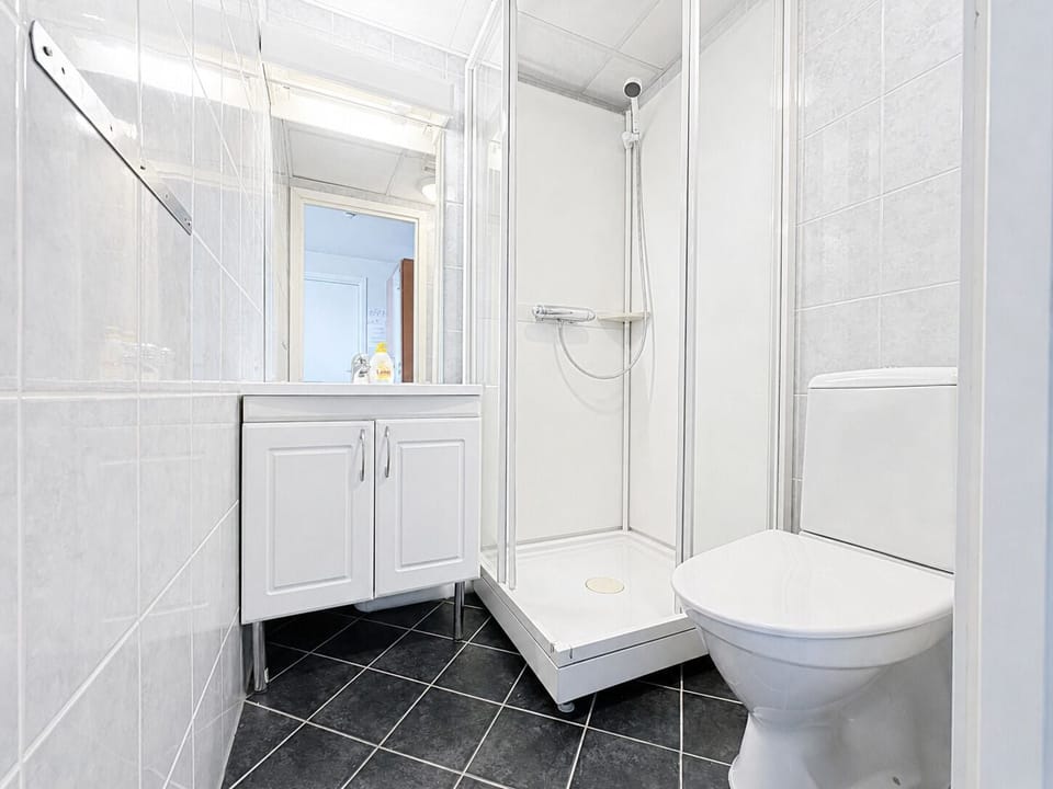 Double Room | Bathroom | Shower, towels
