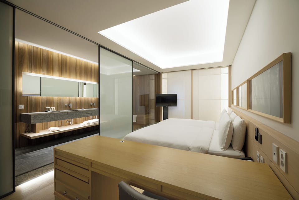 Deluxe High Floor Family Twin | Premium bedding, in-room safe, blackout drapes, soundproofing