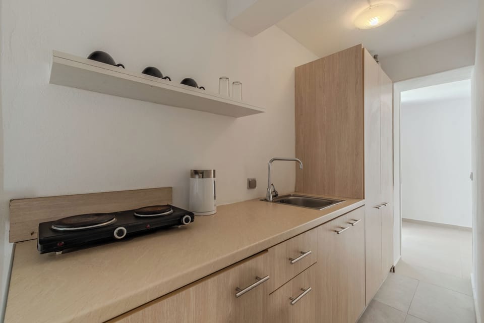 House (For 5) | Private kitchen | Fridge, stovetop, electric kettle, cookware/dishes/utensils