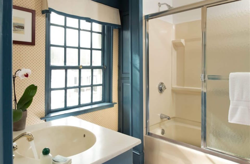 SWEET HAVEN (King) No Pets Allowed | Bathroom | Designer toiletries, hair dryer, bathrobes, towels