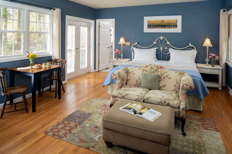 The Cottage Suite | Individually furnished, soundproofing, iron/ironing board, free WiFi