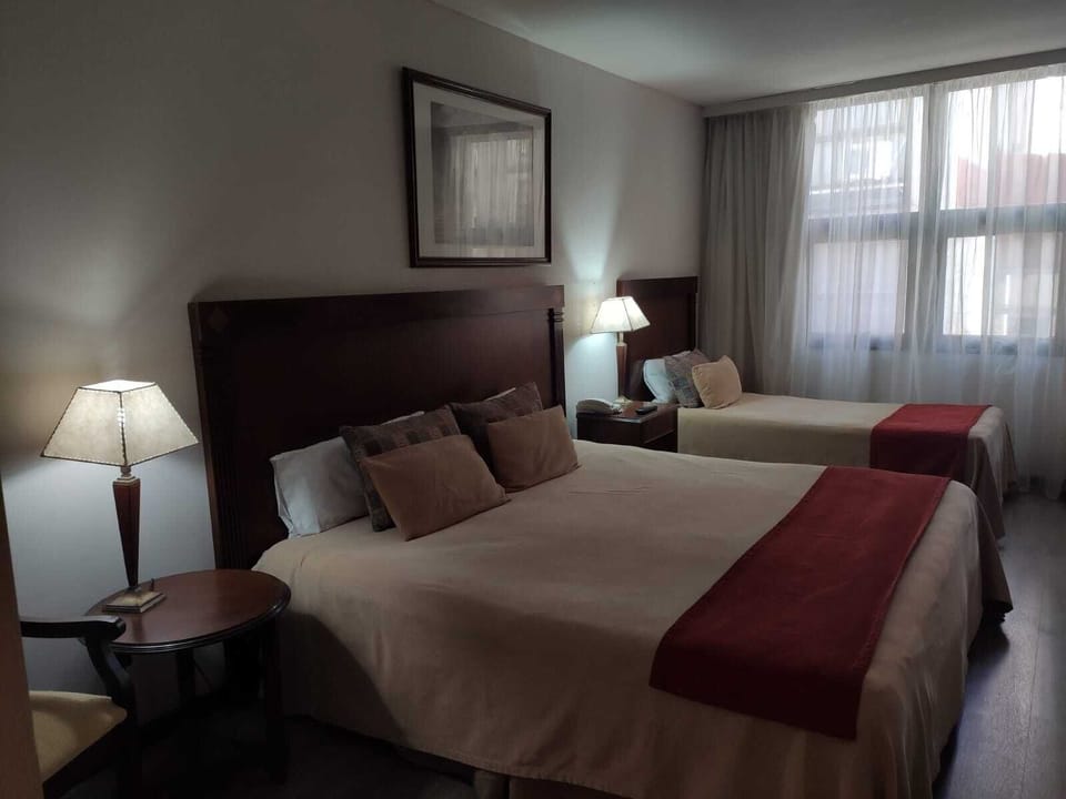 Classic Triple Room | In-room safe, free cribs/infant beds, free WiFi, bed sheets